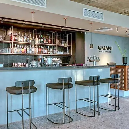 Хотел Umani & 4*